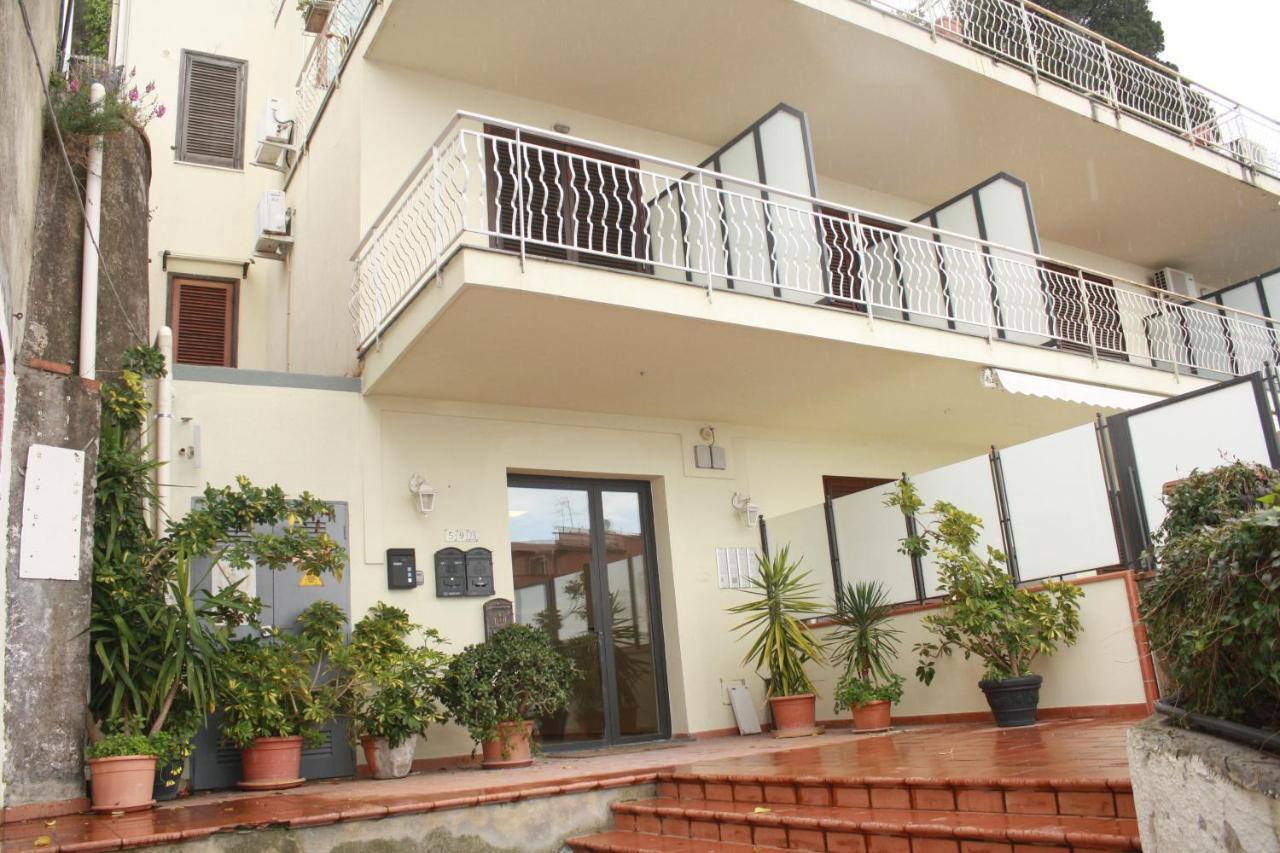 Nice Apartment In Taormina Bagian luar foto