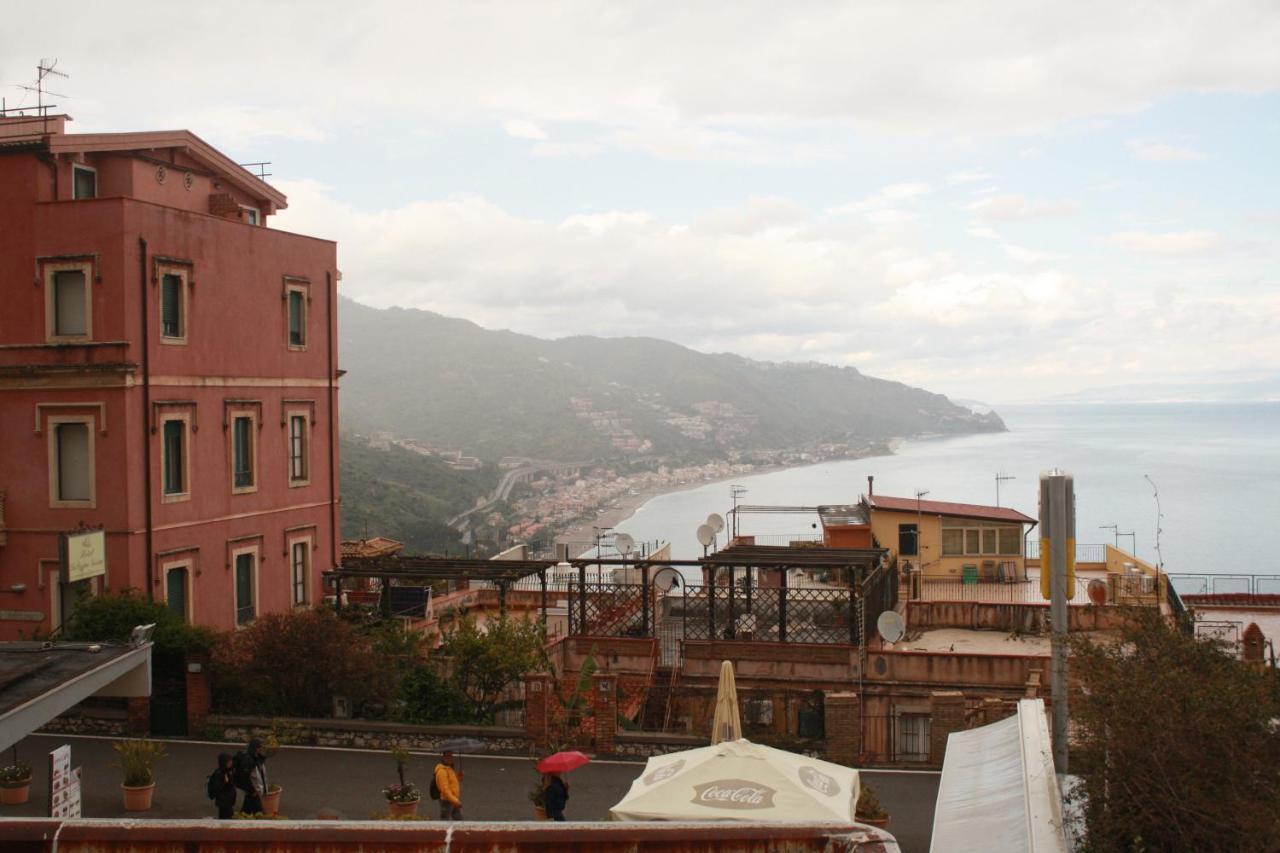 Nice Apartment In Taormina Bagian luar foto