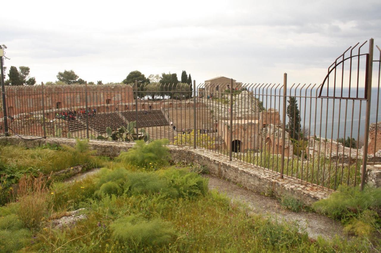 Nice Apartment In Taormina Bagian luar foto