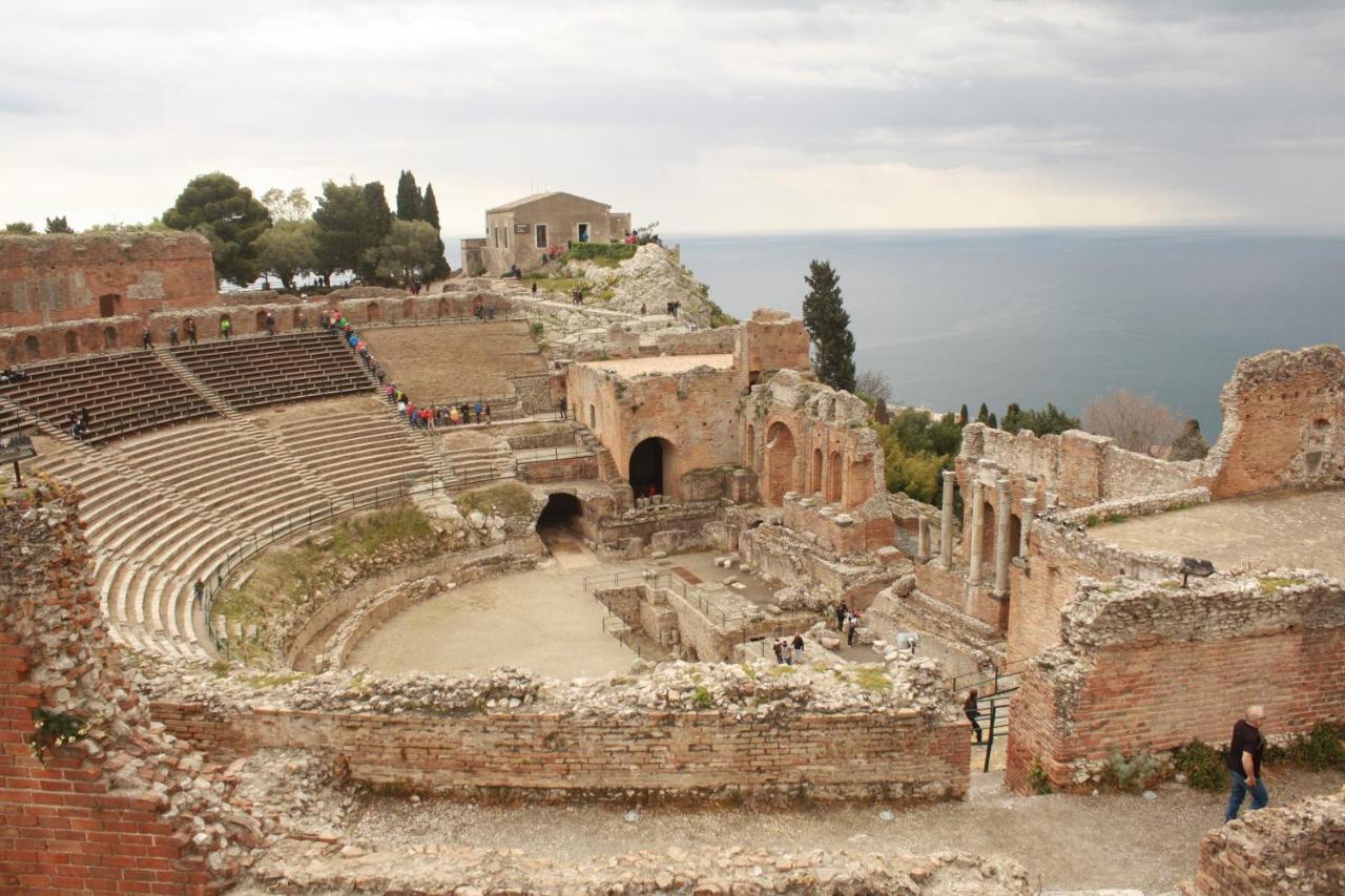 Nice Apartment In Taormina Bagian luar foto